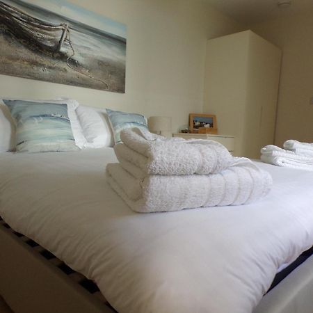 3Thedome - Luxury Ground Floor Apartment Opposite The Beach, Бартън он Сий Екстериор снимка